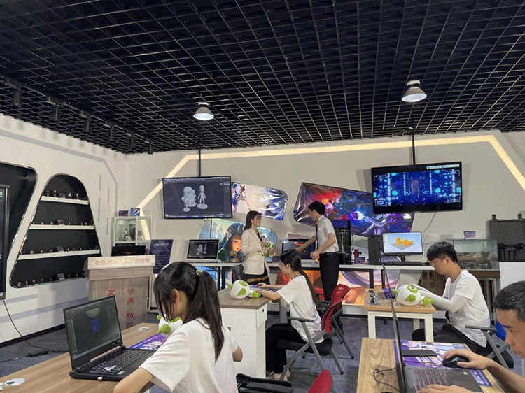 哈爾濱新華電腦學校