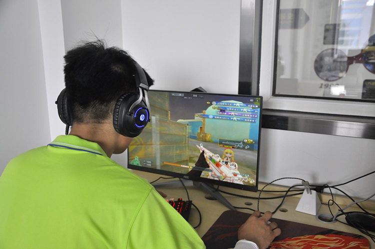 哈爾濱新華電腦學校