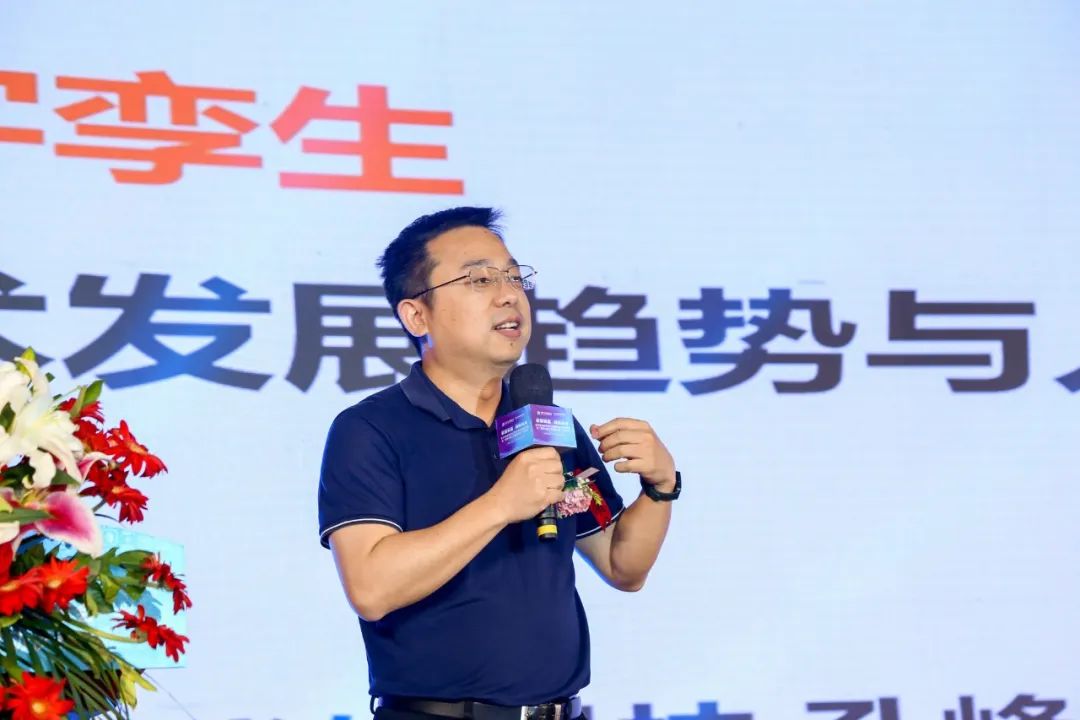 哈爾濱新華電腦學(xué)校