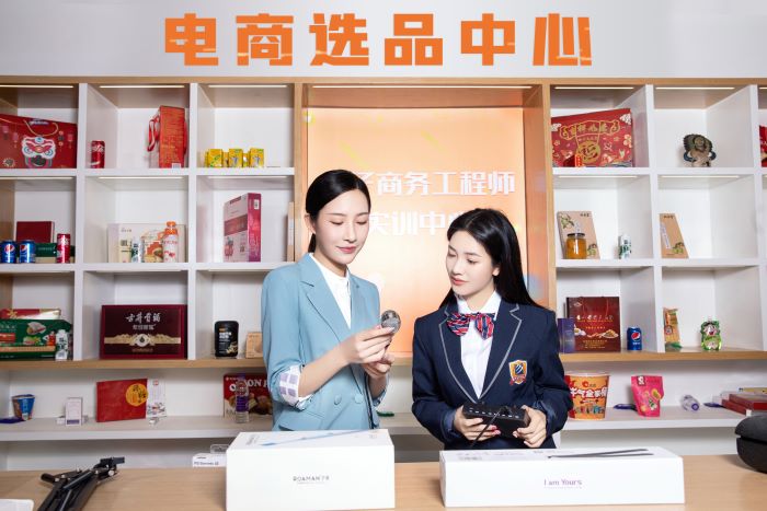 女生十七歲輟學有出息嗎？