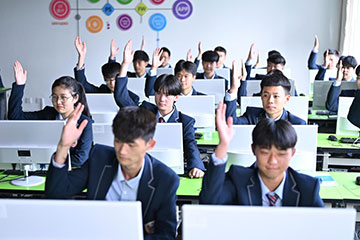 老朋友，新同學喜迎雙節(jié)，贏得未來