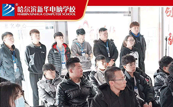 名企大咖進校園，講述電商新發展