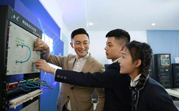 探秘哈爾濱新華電腦學(xué)校系列之——師資力量