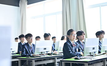初中畢業學平面設計好找工作嗎？