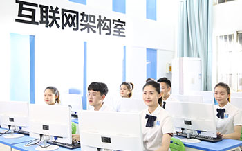 洞察職教，預見未來，央視頻直播專訪新華電腦教育