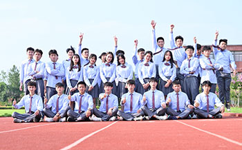 摸底成績不理想，轉(zhuǎn)學(xué)哈爾濱新華學(xué)互聯(lián)網(wǎng)技術(shù)，人生贏未來