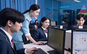 新華彩新篇章 產教融合讓職業教育更“香”