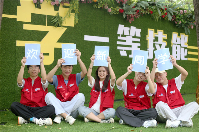 上職中還能上大學嗎?與傳統(tǒng)路徑想必中職生有哪些升學優(yōu)勢呢?